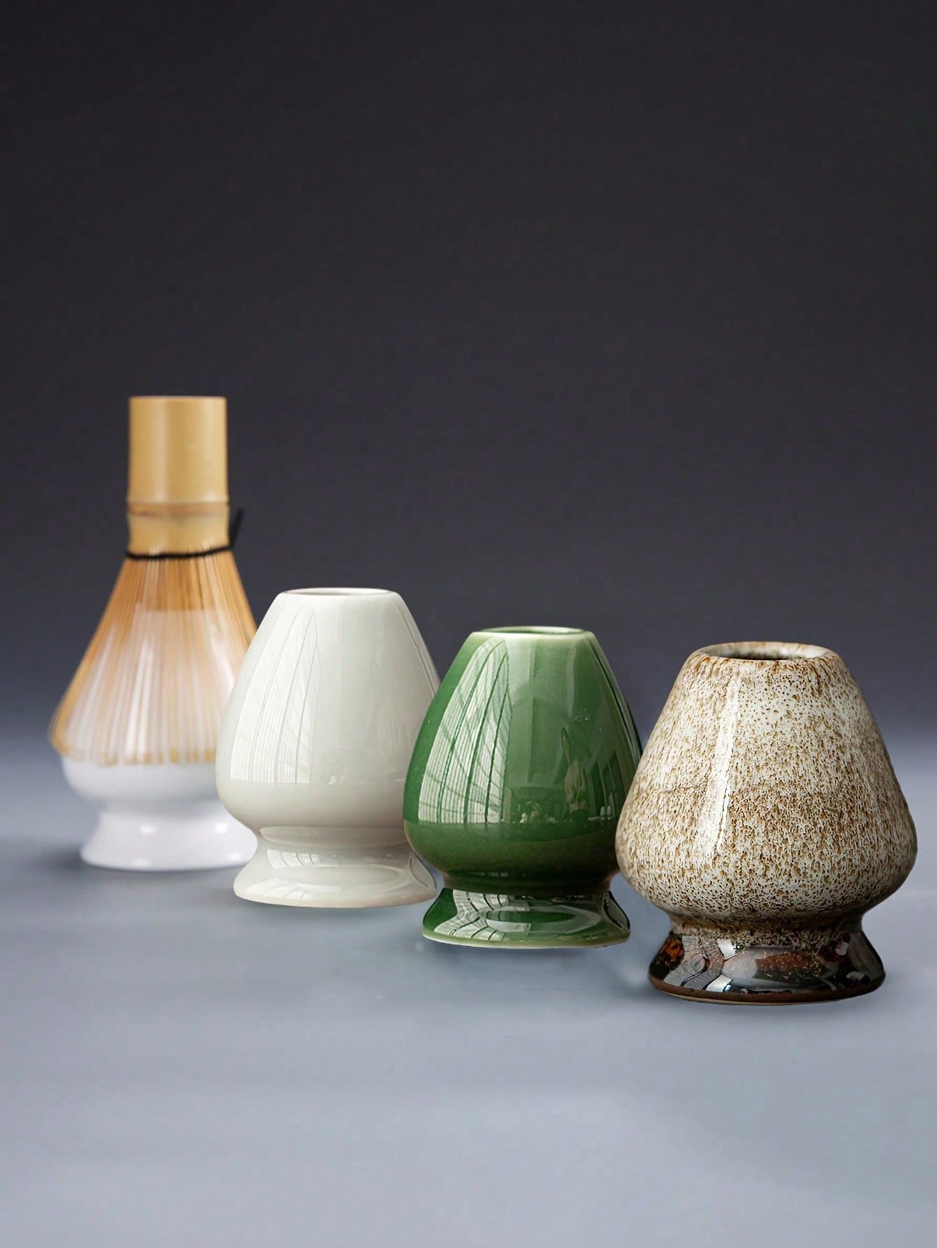 Dish Brush Bamboo - 1 個セラミック抹茶緑茶茶筅ホルダースタンドボウル竹泡立て器グラインダーブラシ茶ツールホルダー茶アクセサリー茶器